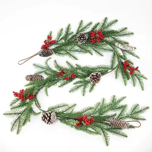 Winter Berry Christmas Garland