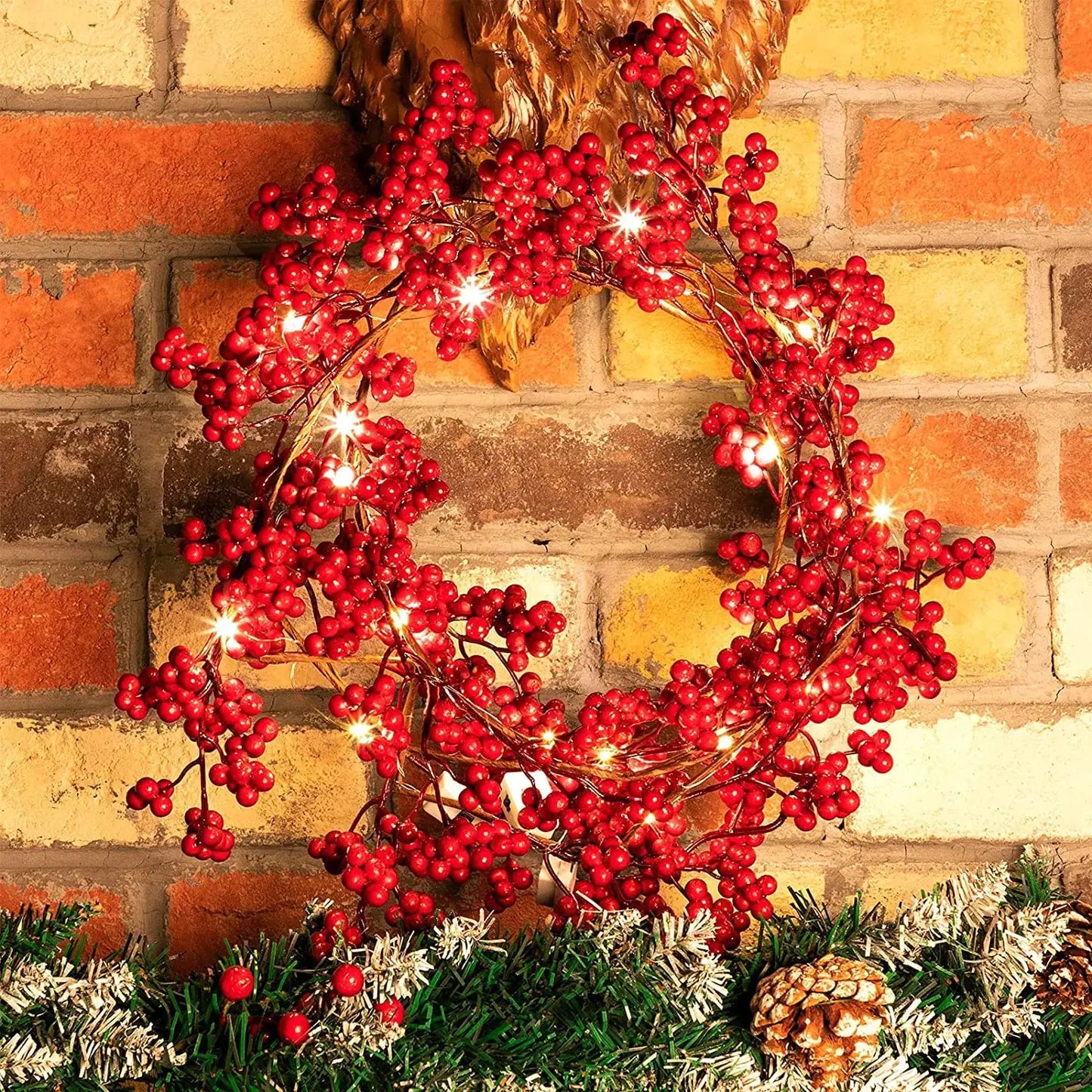 Winter Berry Christmas Garland